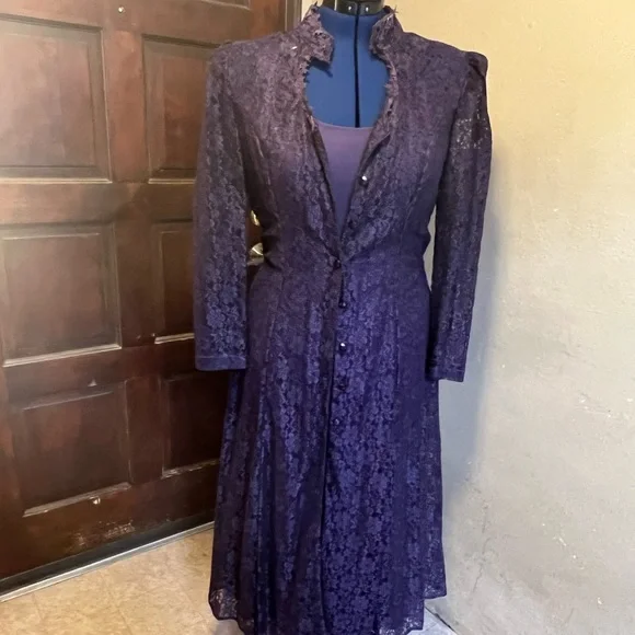 Beautiful Purple Dress With Purple Lace Overlay. Size 18 | Color: Purple | Size: 18 | Paragon1's Closet Beautiful Purple Dress With Purple Lace Overlay. Size 18 | Color: Purple | Size: 18 | Paragon1's Closet
